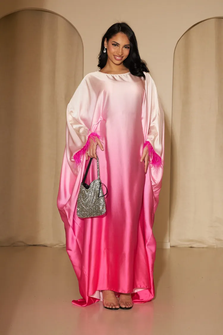 Abaya satinée dégradée rose et fuchsia à plumes