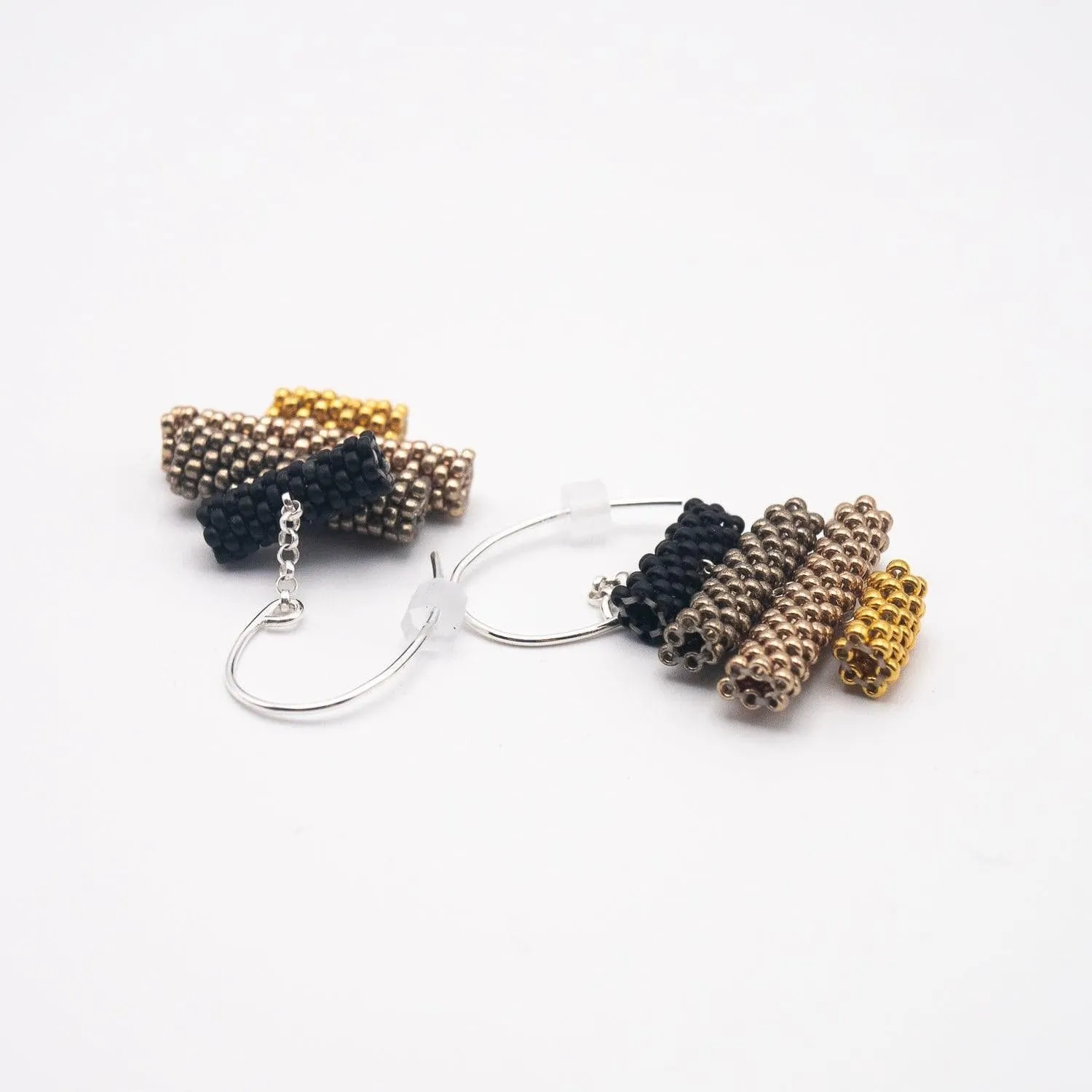 Boucles d'oreille IONA en perles de rocaille japonaises