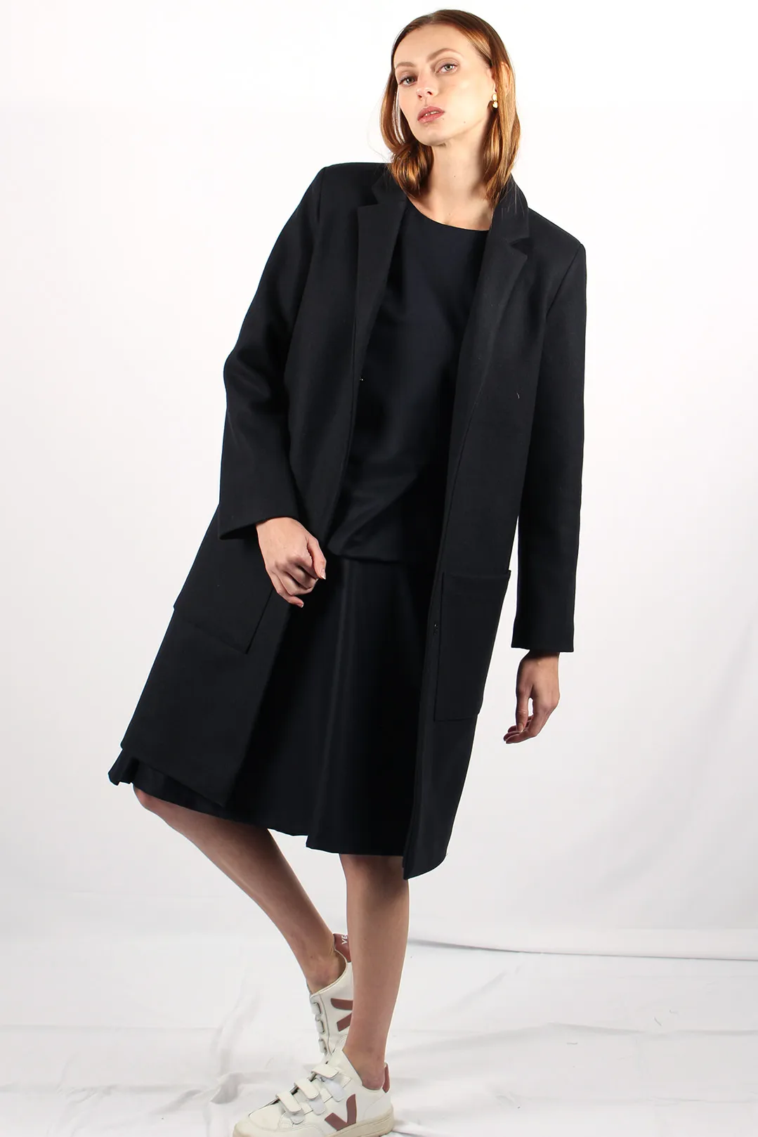 Manteau droit en laine bleu marine Anne Sophie